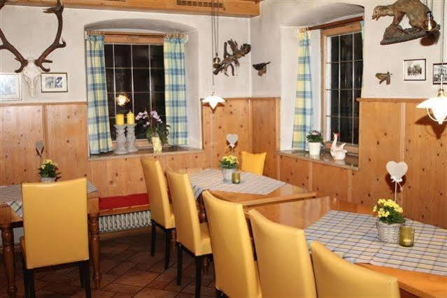 Landgasthof Kirchmayer Farchant Exterior photo