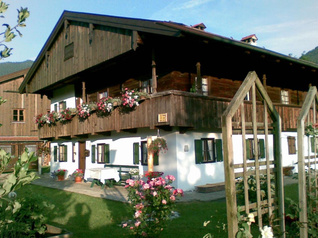 Landgasthof Kirchmayer Farchant Exterior photo